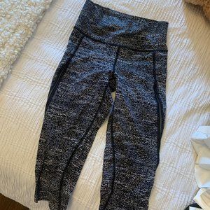 Lululemon Pace Perfect Crop (17") - SIZE 4